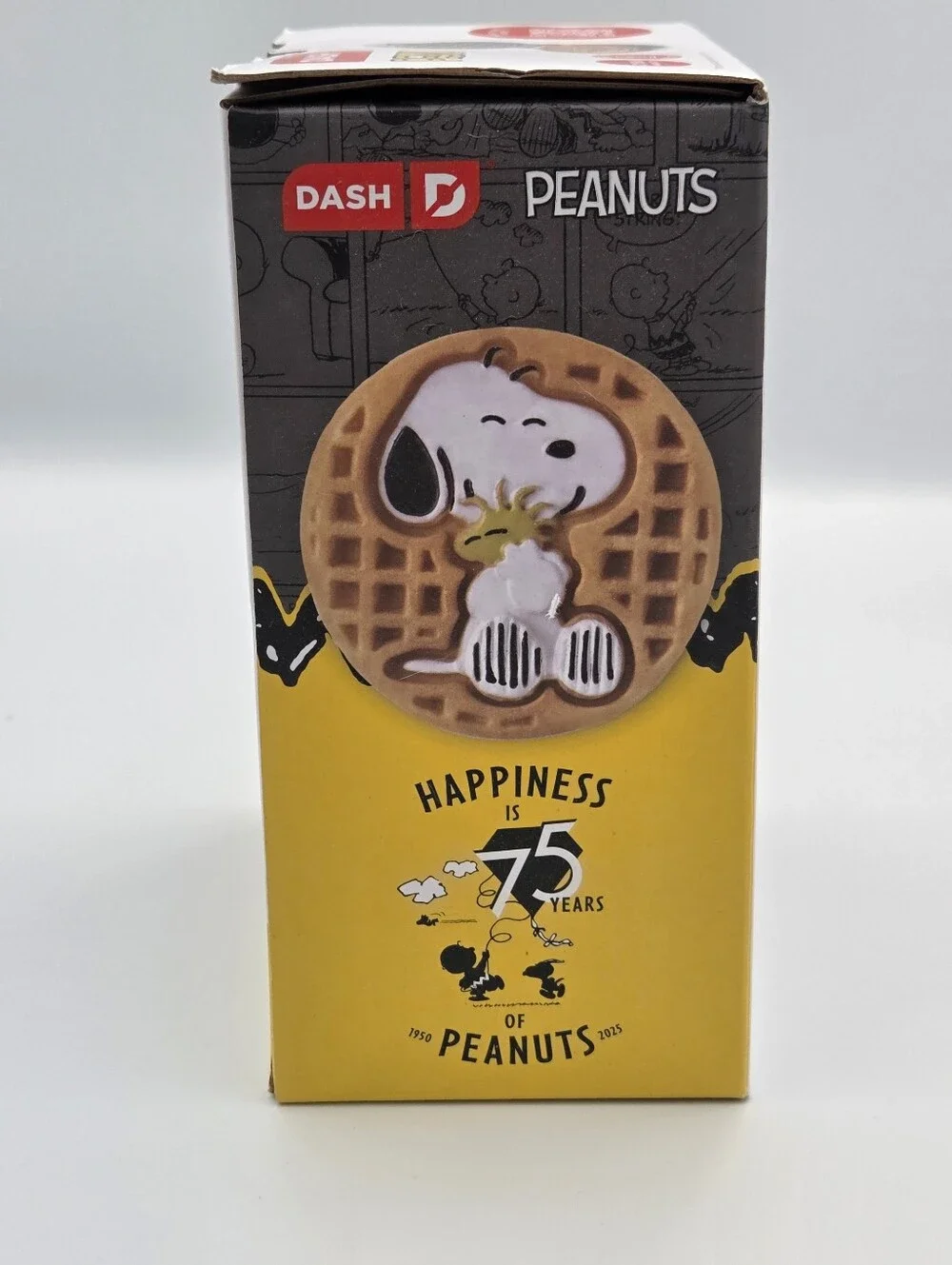 Dash X Peanuts Snoppy Mini Waffle Maker NIB